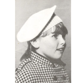 Plain Beret knit pattern downloadable PDF vintage